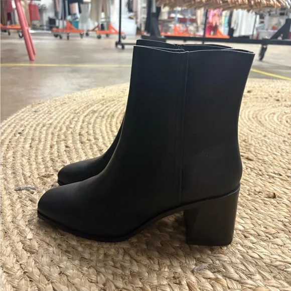 Soda Black Ankle Booties - Picture 3 of 3